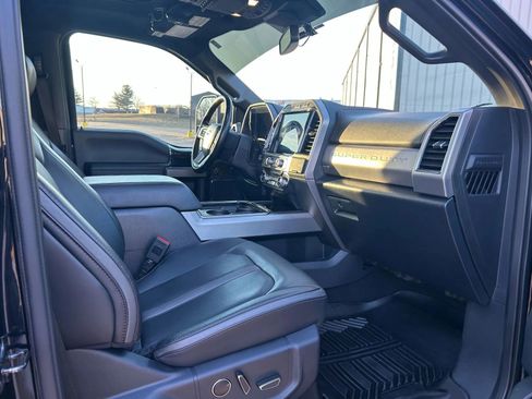 Used 2022 Ford F350 Platinum w/ Tremor Off-Road Package image 18