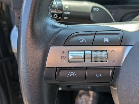 Used 2025 Hyundai Kona SEL FWD image 15