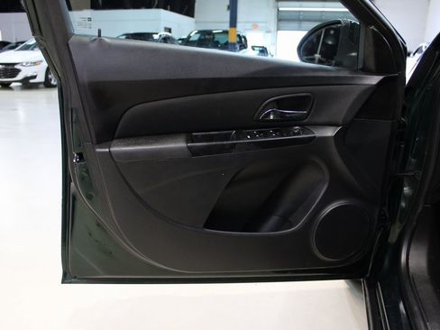Used 2014 Chevrolet Cruze LT image 19