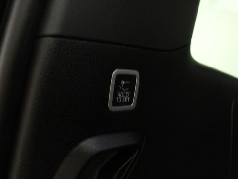 Used 2025 Jeep Wagoneer Series III image 12