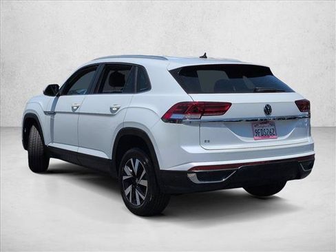 Certified 2023 Volkswagen Atlas Cross Sport SE FWD image 8