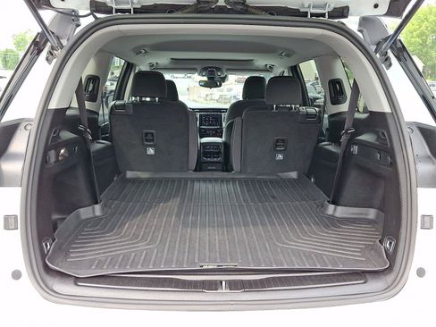Used 2023 Jeep Grand Cherokee L Laredo AWD/4WD image 28