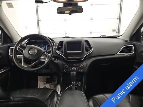 Used 2019 Jeep Cherokee Latitude Plus FWD image 13