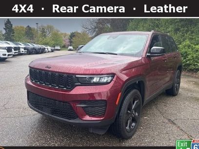 Used 2024 Jeep Grand Cherokee Altitude