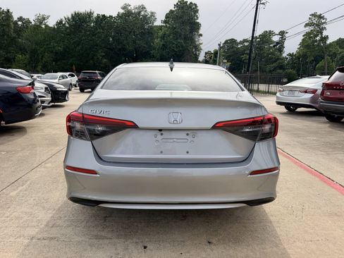 Used 2023 Honda Civic LX image 6