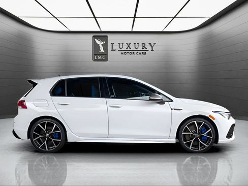 Used 2024 Volkswagen Golf R AWD/4WD image 9