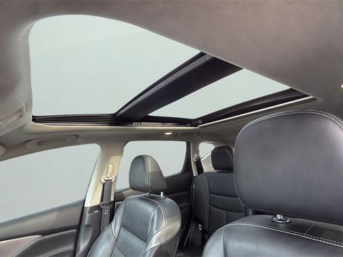 Used 2021 Nissan Murano SL w/ SL Moonroof Package image 11