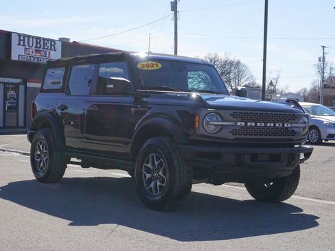 Used 2021 Ford Bronco Badlands image 9