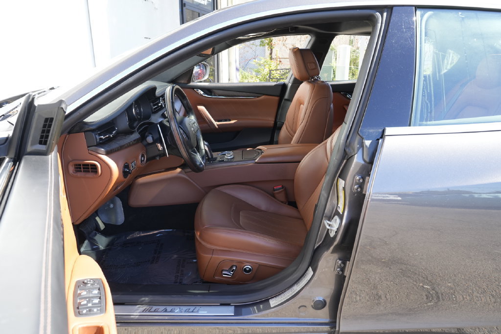 Used 2021 Maserati Quattroporte S Q4 AWD/4WD image 17