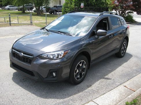Used 2020 Subaru Crosstrek 2.0i Premium w/ Moonroof Package 2 AWD/4WD image 7