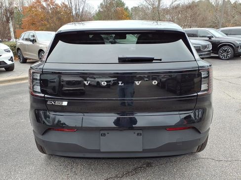 New 2025 Volvo EX30 Plus w/ Protection Package Premier image 4