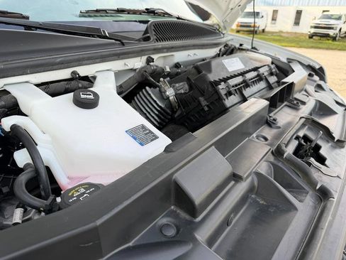 Used 2024 Chevrolet Express 2500 RWD 2500 135 w/ Driver Convenience Package image 27