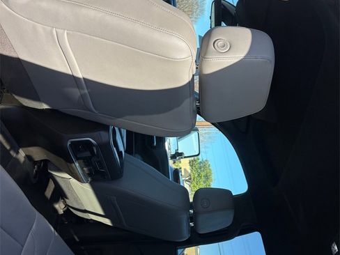 Used 2020 Chevrolet Silverado 3500 LTZ w/ LTZ Premium Package image 28