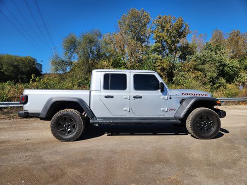 Used 2022 Jeep Gladiator Mojave image 19