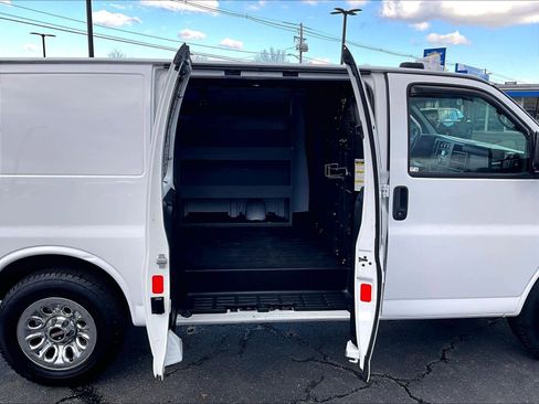 Used 2013 GMC Savana 1500 AWD image 11