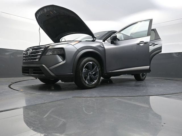 Used 2024 Nissan Rogue SV FWD image 41
