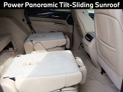 Used 2023 Cadillac Escalade Premium Luxury w/ Performance Package image 17