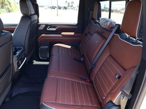 New 2026 GMC Sierra 2500 Denali Ultimate w/ Max Trailering Package AWD/4WD image 13