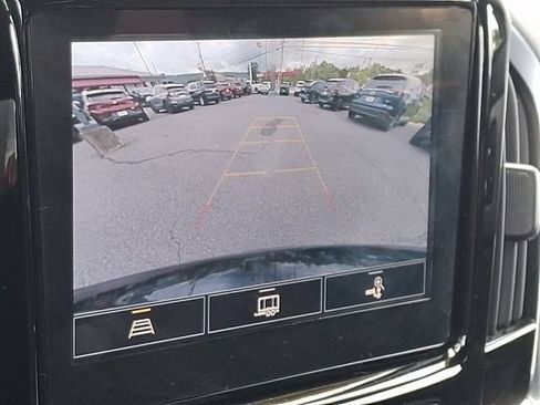 Used 2023 Chevrolet Traverse LT w/ LPO, 'HIT The Road' Package AWD/4WD image 19