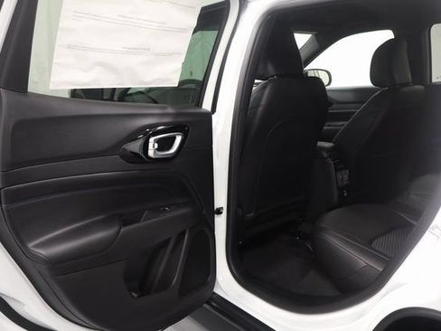 New 2026 Jeep Compass Latitude AWD/4WD image 11
