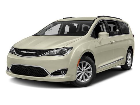 Used 2017 Chrysler Pacifica Touring-L Plus FWD image 1