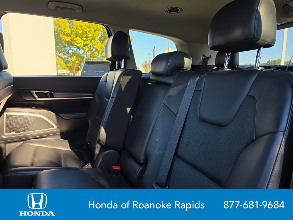 Used 2021 Kia Telluride LX FWD image 18