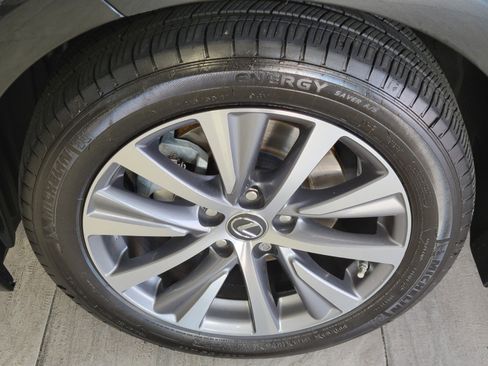 Used 2020 Lexus ES 350 w/ Premium Package image 10