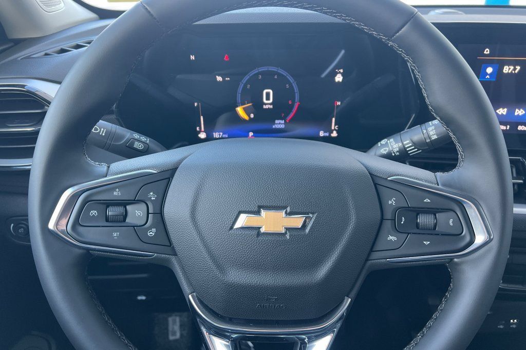 New 2026 Chevrolet TrailBlazer LT w/ Convenience Package FWD image 20