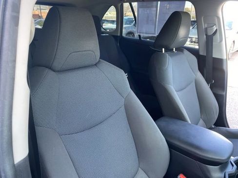 Used 2022 Toyota RAV4 LE image 14