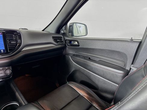 Used 2024 Dodge Durango GT image 29