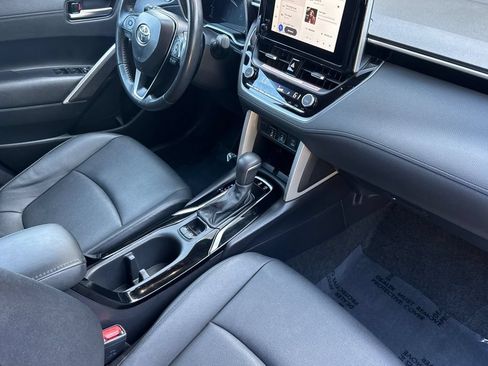 Certified 2024 Toyota Corolla Cross XLE w/ Convenience Package FWD image 15