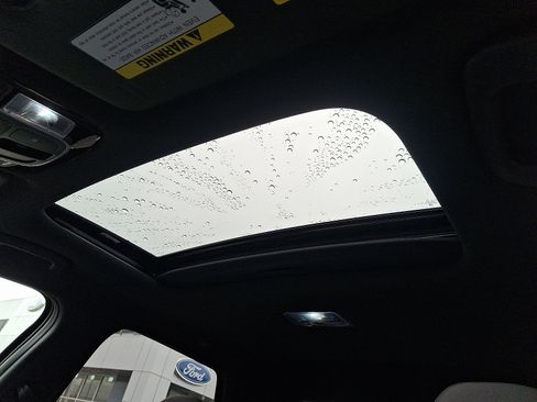 Used 2022 Hyundai Santa Cruz SEL Premium image 14