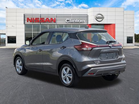 New 2025 Nissan Kicks Play S FWD image 5