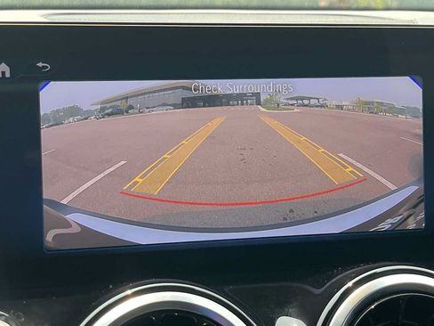 Used 2026 Mercedes-Benz GLB 250 4MATIC image 41