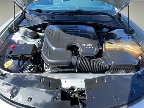 Used 2019 Dodge Charger SXT image 20