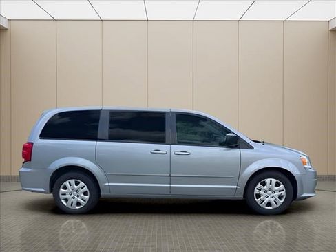 Used 2017 Dodge Grand Caravan SE w/ Power Window Group FWD image 12