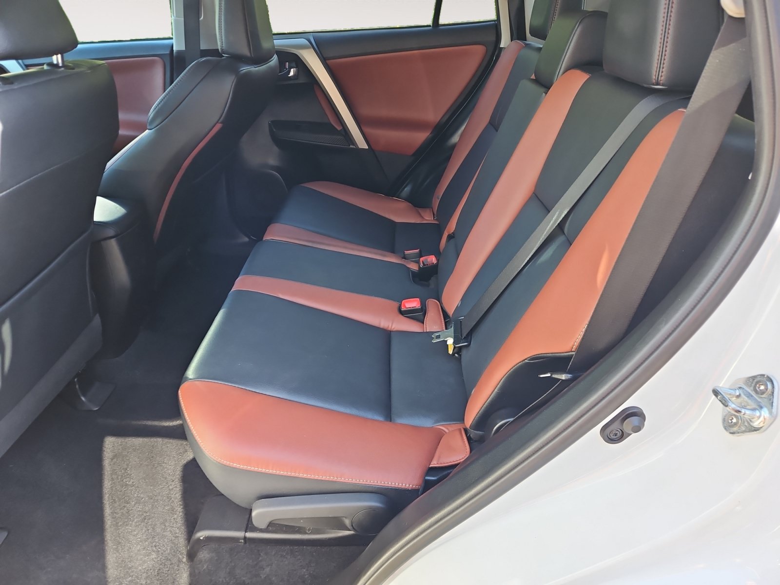 Used 2014 Toyota RAV4 Limited AWD/4WD image 13