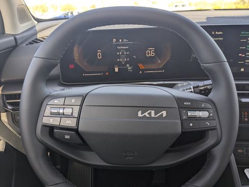 New 2026 Kia Sportage EX FWD image 31