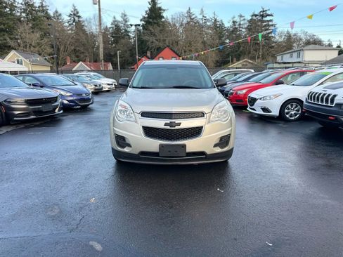 Used 2015 Chevrolet Equinox LS image 2