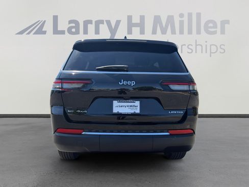 Used 2023 Jeep Grand Cherokee L Limited AWD/4WD image 4