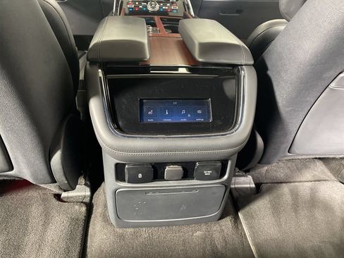 Used 2024 Lincoln Navigator Reserve AWD/4WD image 18