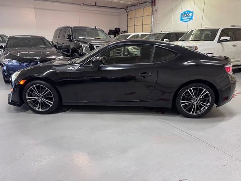 Used 2013 Scion FR-S RWD image 6