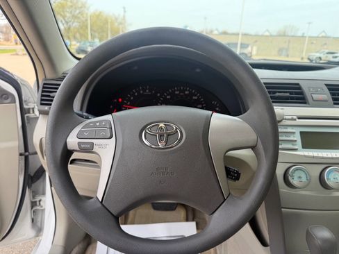 Used 2007 Toyota Camry LE FWD image 13