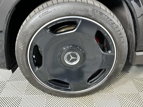 Certified 2024 Mercedes-Benz GLS 63 AMG 4MATIC image 33