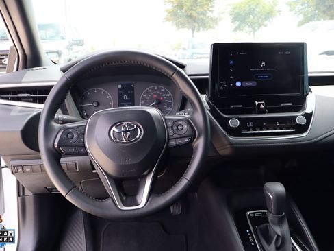Used 2025 Toyota Corolla SE FWD image 18