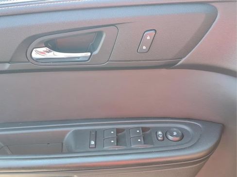 Used 2013 GMC Acadia SLE FWD image 15
