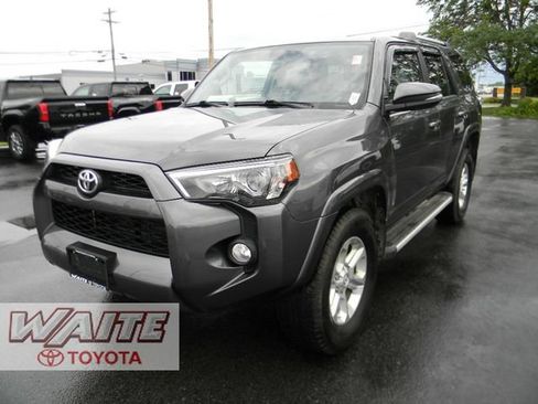 Used 2019 Toyota 4Runner SR5 Premium AWD/4WD image 5