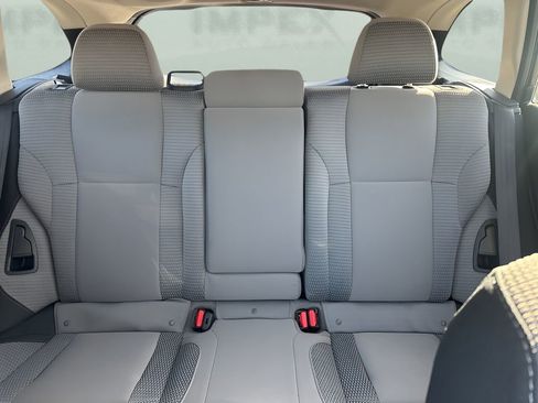 Used 2022 Subaru Outback Premium image 11