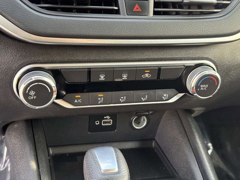 Used 2023 Nissan Altima 2.5 S image 9