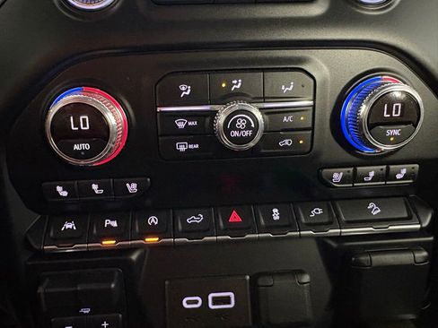 Used 2019 GMC Sierra 1500 Denali w/ Technology Package AWD/4WD image 33